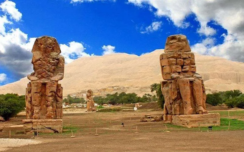 Memnon Kolosse in Luxor Memnon Kolosse